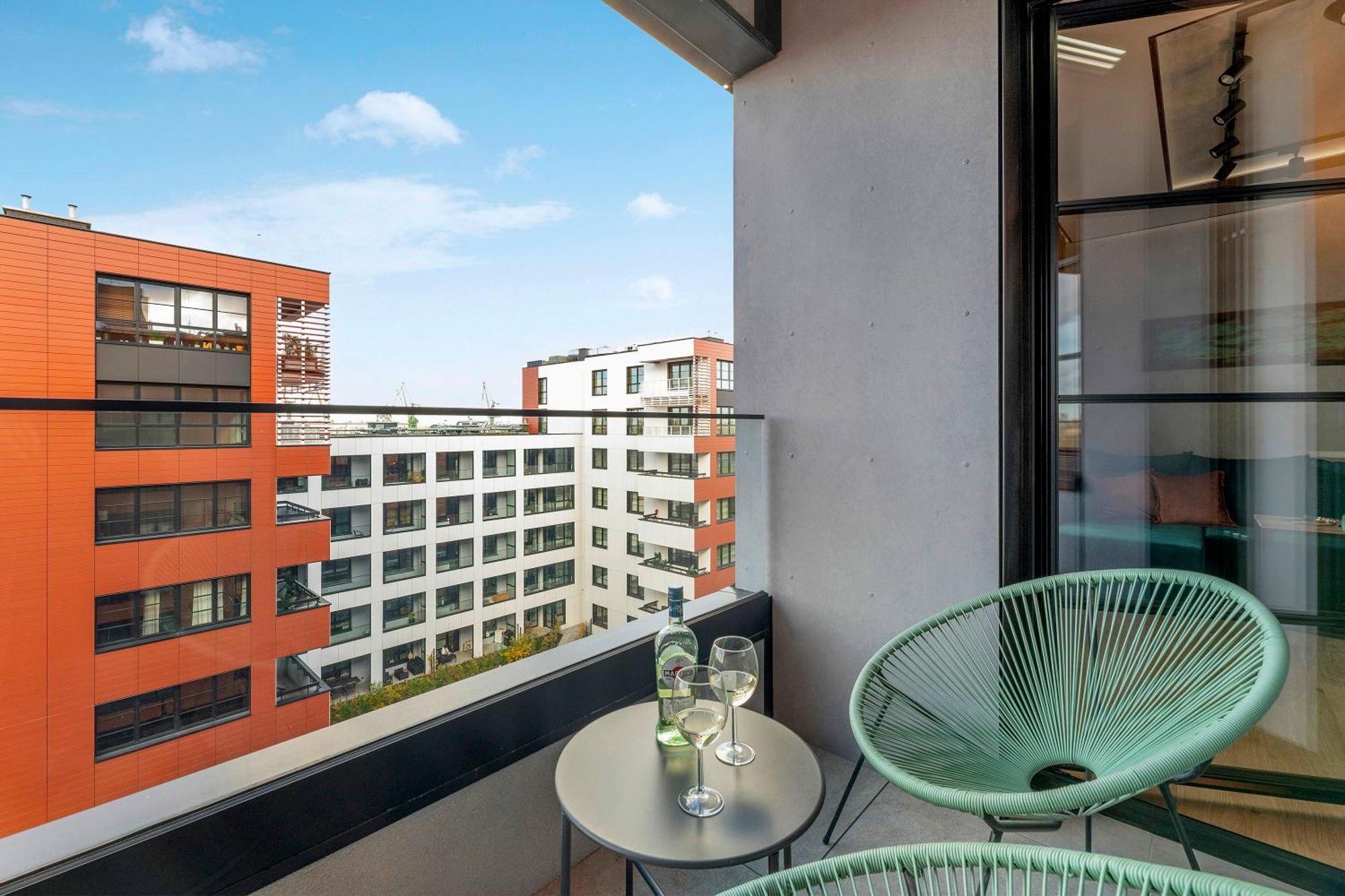 Doki Living & Foodhall By Downtown Apartments Gdansk Dış mekan fotoğraf